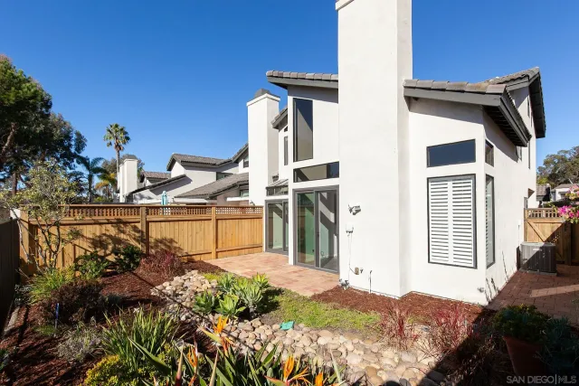 $1,149,000 | 6327 Caminito Del Cervato, San Diego, CA 92111