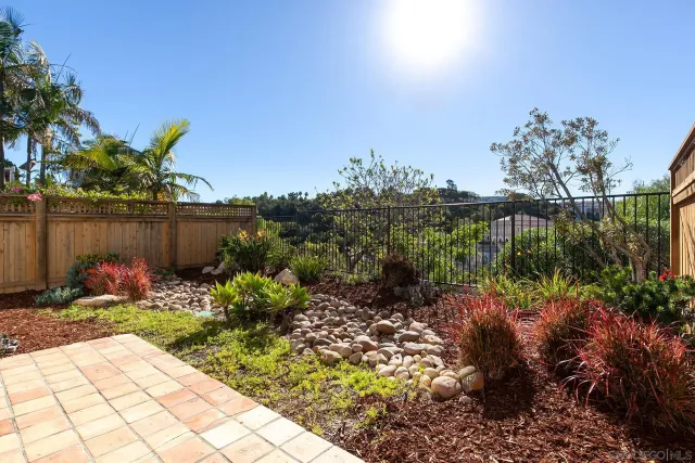 $1,149,000 | 6327 Caminito Del Cervato, San Diego, CA 92111