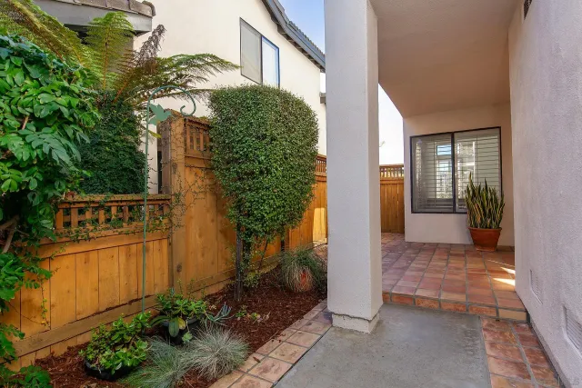 $1,149,000 | 6327 Caminito Del Cervato, San Diego, CA 92111