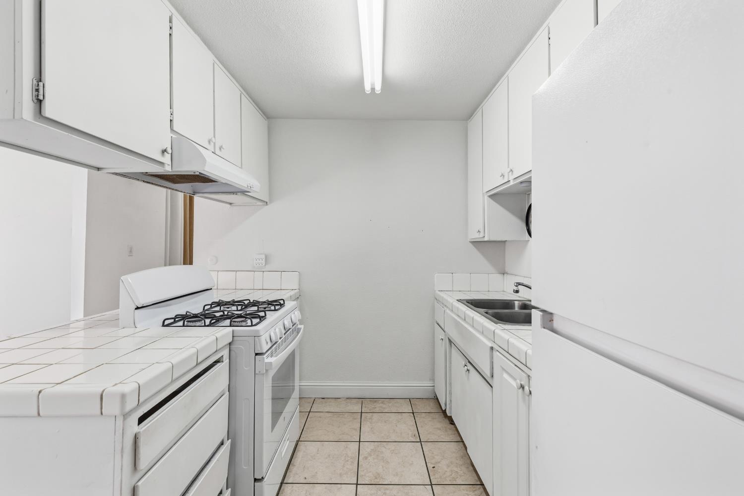 2644 San Ignacio Avenue Modesto, CA 95354 - Photo 12 of 29