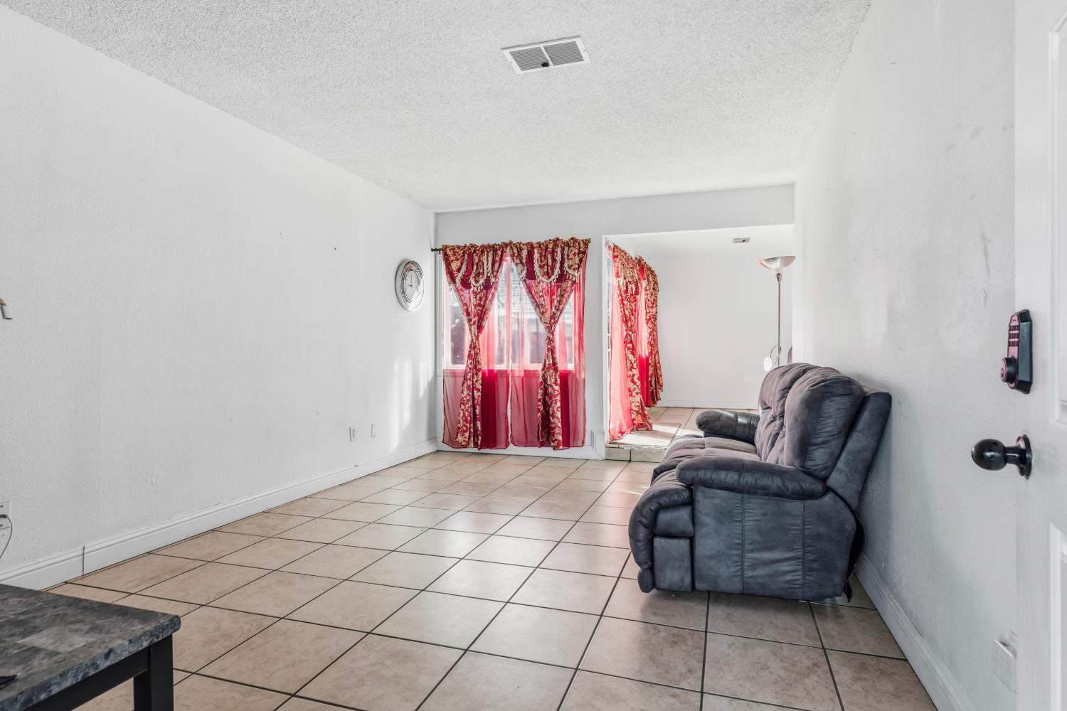 2644 San Ignacio Avenue Modesto, CA 95354 - Photo 8 of 29