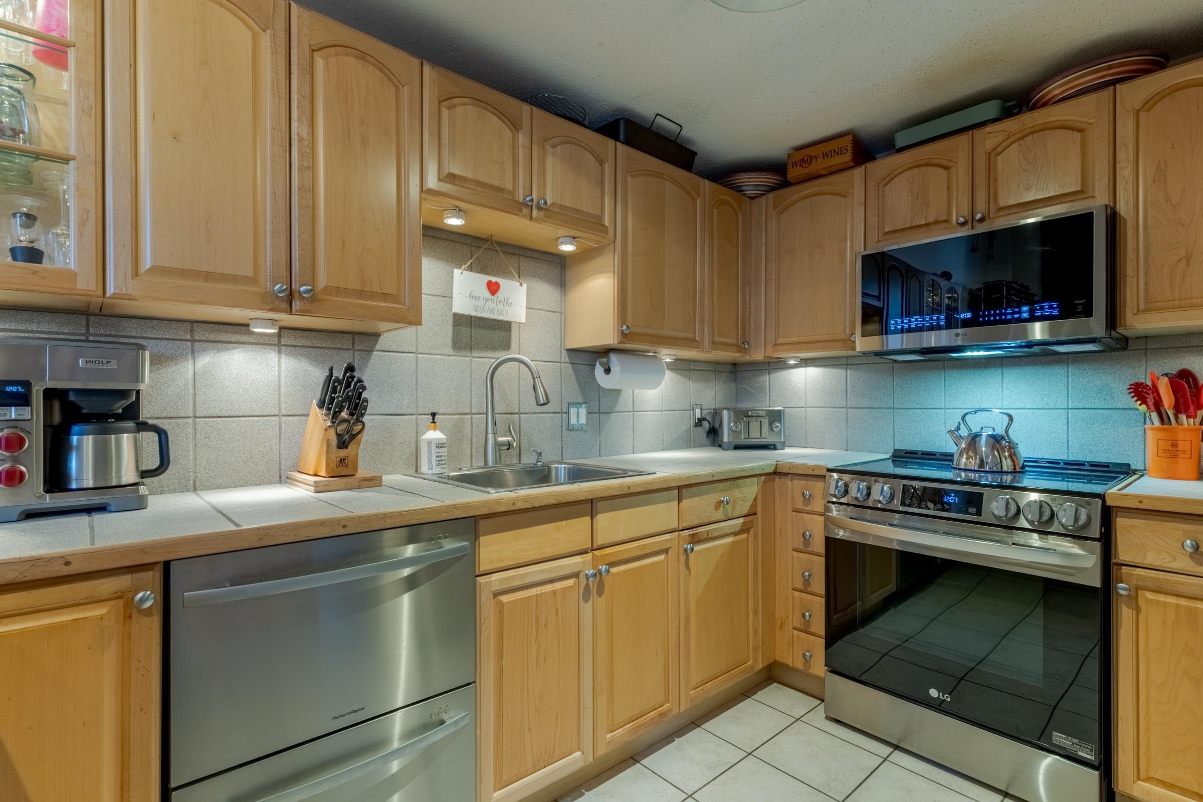 609 State Street, Unit 7 Portsmouth, NH 03801 - Photo 16 of 33