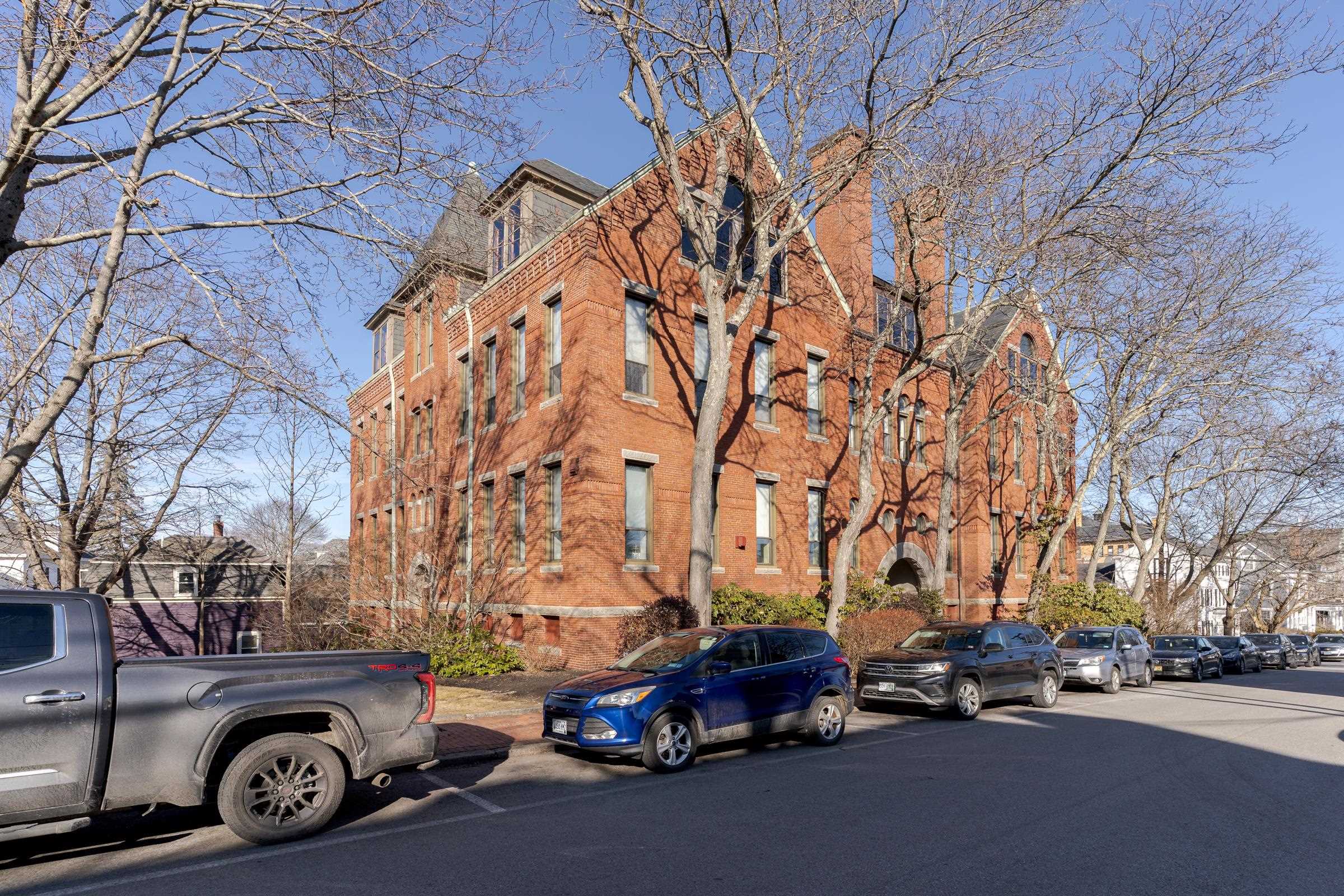 609 State Street, Unit 7 Portsmouth, NH 03801 - Photo 4 of 33