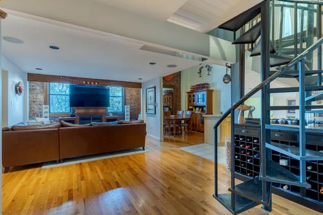 $715,000 | 609 State Street, Unit 7, Portsmouth, NH 03801