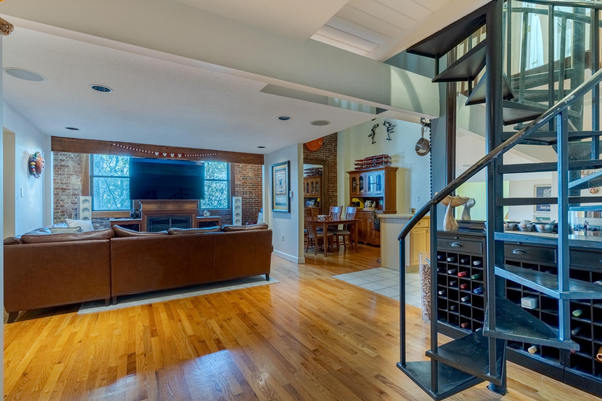 609 State Street, Unit 7 Portsmouth, NH 03801 - Photo 7 of 33