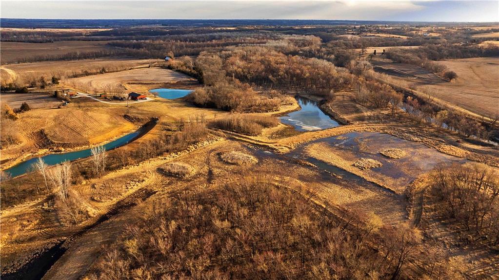 21195 Edgerton Junction Road Dearborn, MO 64439 - Photo 13 of 80