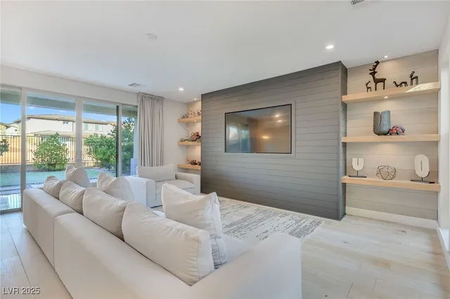 $860,000 | 10280 Midnight Meteor Avenue, Las Vegas, NV 89166