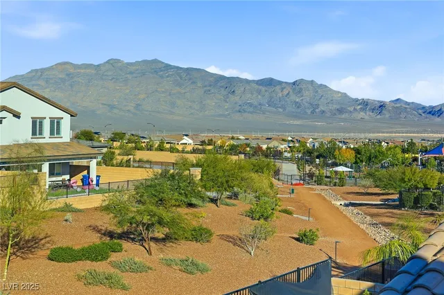 $860,000 | 10280 Midnight Meteor Avenue, Las Vegas, NV 89166