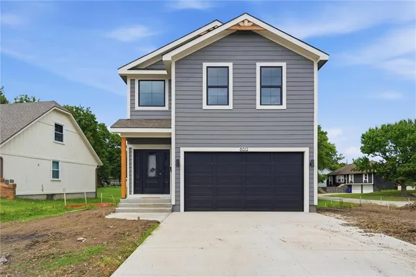 $350,000 | 8012 East 130 Street, Grandview, MO 64030