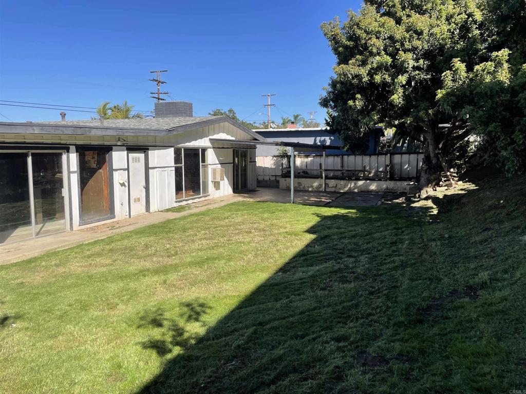 578 East Indian Rock Road Vista, CA 92084 - Photo 5 of 6 a view of a house with backyard and sitting area