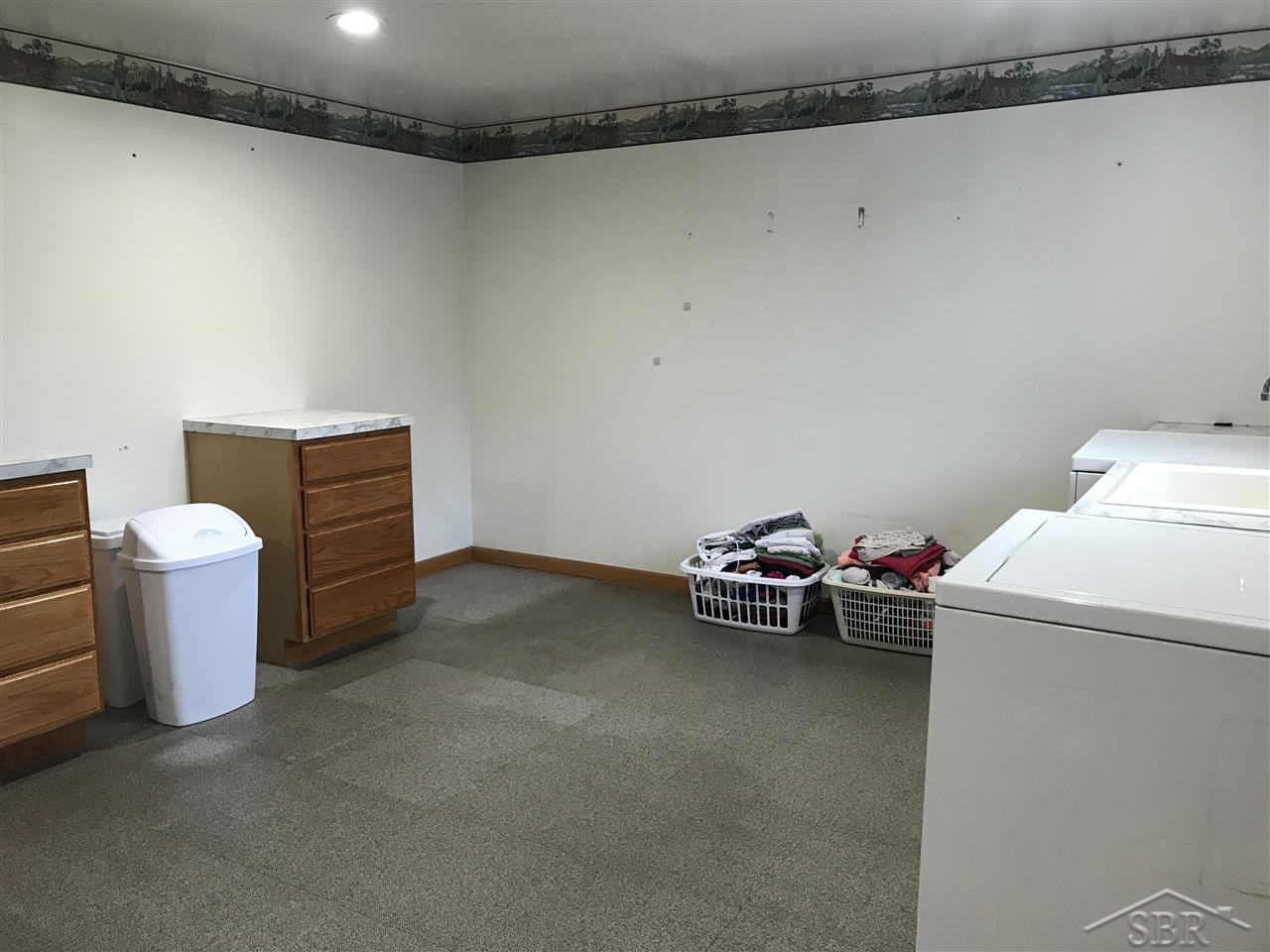 12217 Roosevelt Road Saginaw, MI 48609 - Photo 20 of 35 31361479-20.JPG