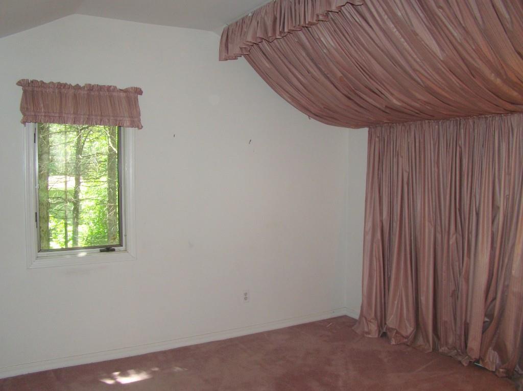 186 Cedarwood Road Auburn, ME 04210 - Photo 26 of 35 Spare bedroom