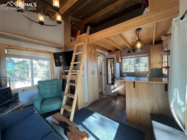 $450,000 | 254 East Cobb Lane, Guffey, CO 80820