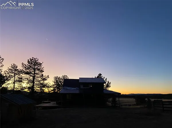 $440,000 | 254 East Cobb Lane, Guffey, CO 80820