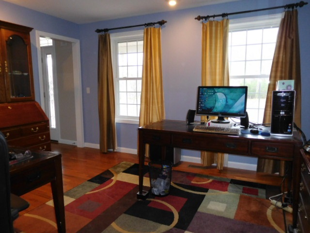 947 Bryant Road Manchester, NH 03109 - Photo 7 of 19