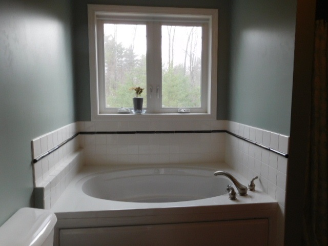 947 Bryant Road Manchester, NH 03109 - Photo 10 of 19