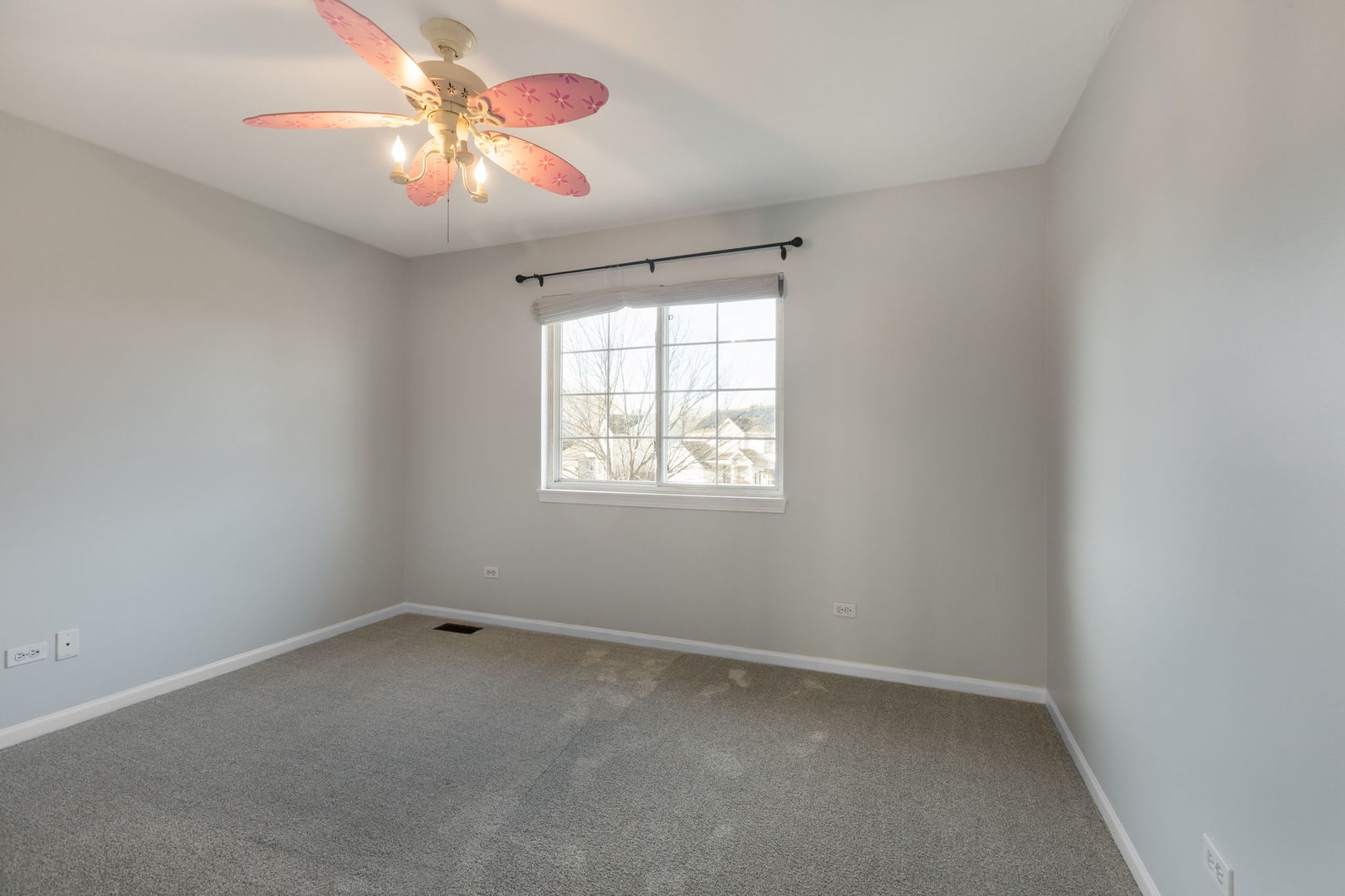 2020 Spring Creek Lane McHenry, IL 60050 - Photo 13 of 17 an empty room with a window