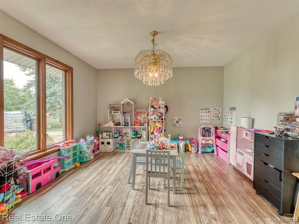 3311 North Custer Road Monroe, MI 48162 - Photo 11 of 32 Gallery Image 11