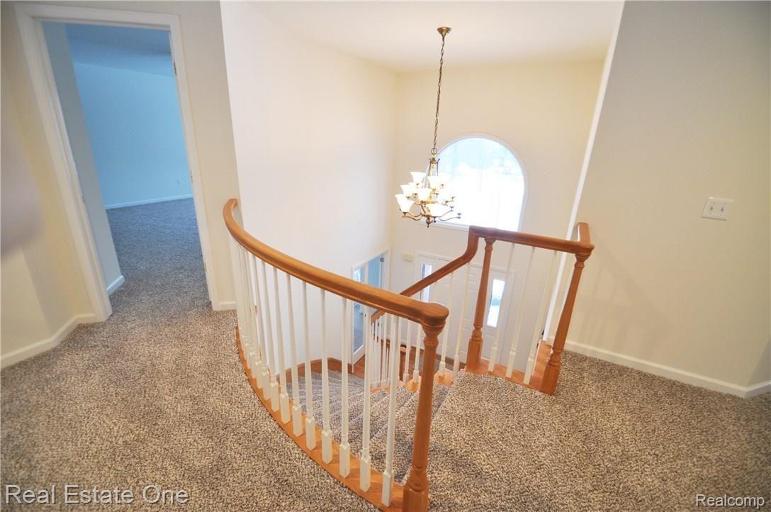 331 Mystic Valley Rochester, MI 48307 - Photo 20 of 39 21.JPG