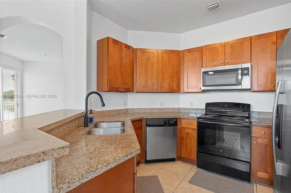 $415,000 | 10012 Northwest 7th Street, Unit 214, Miami, FL 33172