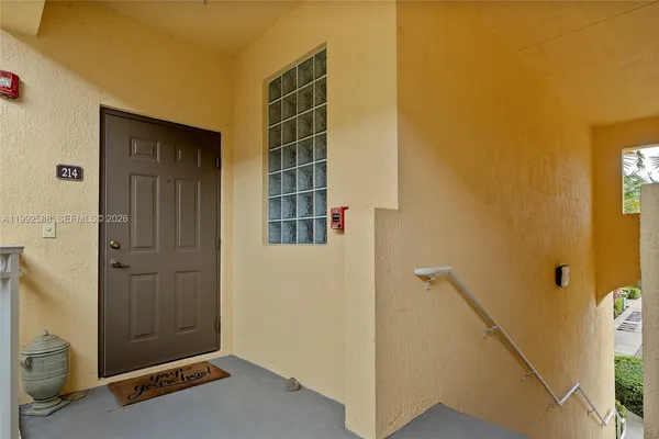 $415,000 | 10012 Northwest 7th Street, Unit 214, Miami, FL 33172