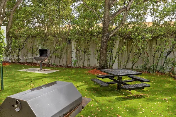 $415,000 | 10012 Northwest 7th Street, Unit 214, Miami, FL 33172