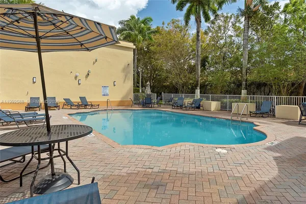 $415,000 | 10012 Northwest 7th Street, Unit 214, Miami, FL 33172
