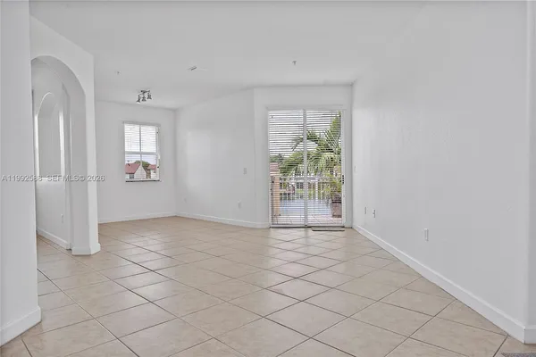 $415,000 | 10012 Northwest 7th Street, Unit 214, Miami, FL 33172