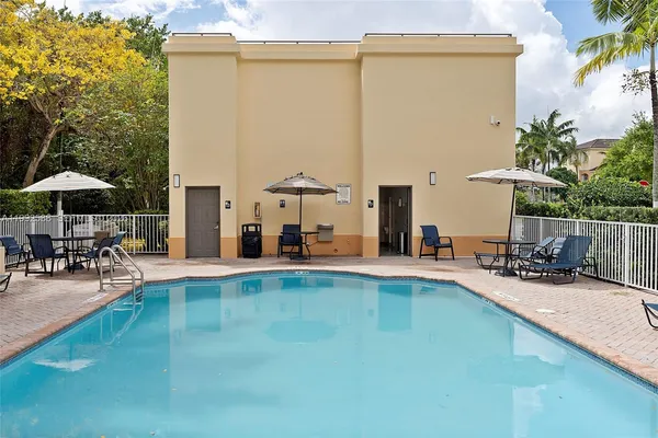$415,000 | 10012 Northwest 7th Street, Unit 214, Miami, FL 33172