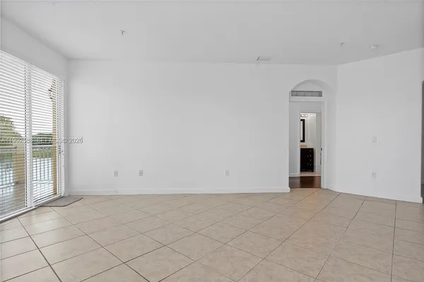 $415,000 | 10012 Northwest 7th Street, Unit 214, Miami, FL 33172