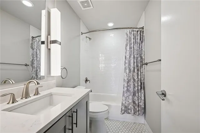 $380,000 | 900 Bartholomew Street, Unit 310, New Orleans, LA 70117