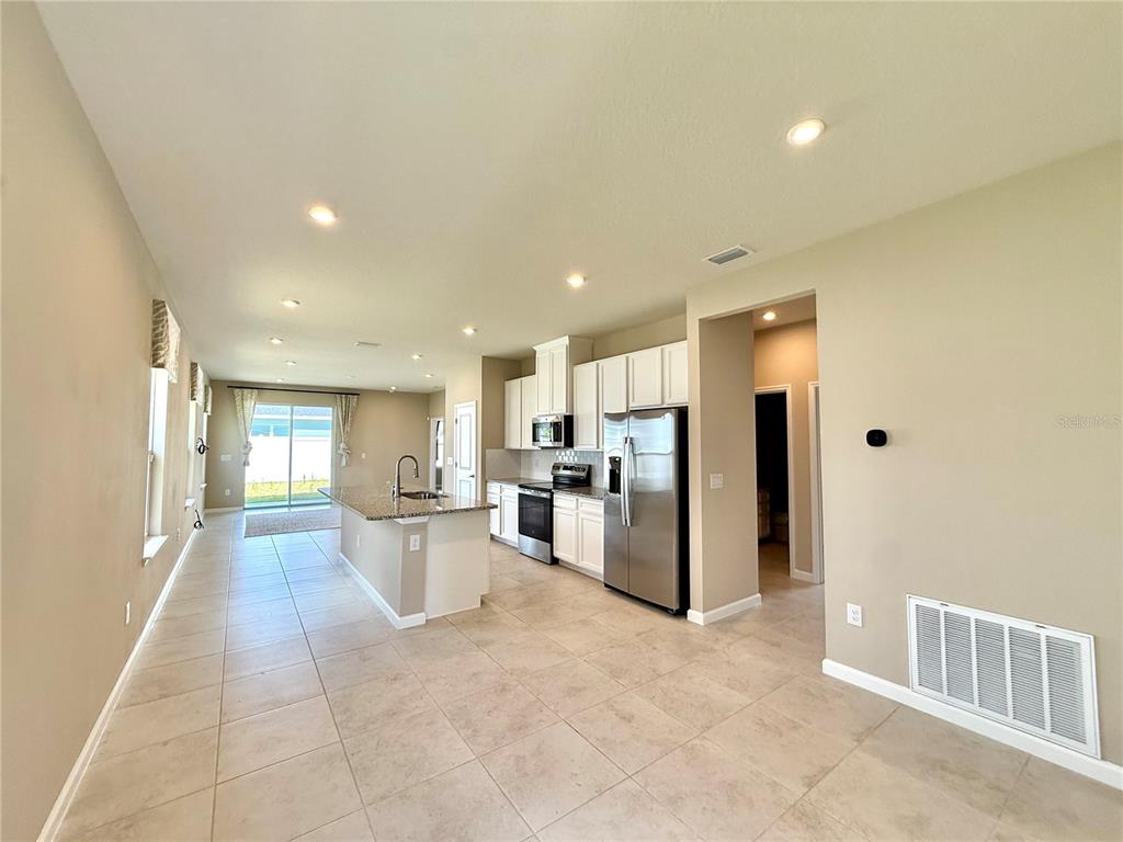 2467 White Ladyfish Road Wimauma, FL 33598 - Photo 3 of 30