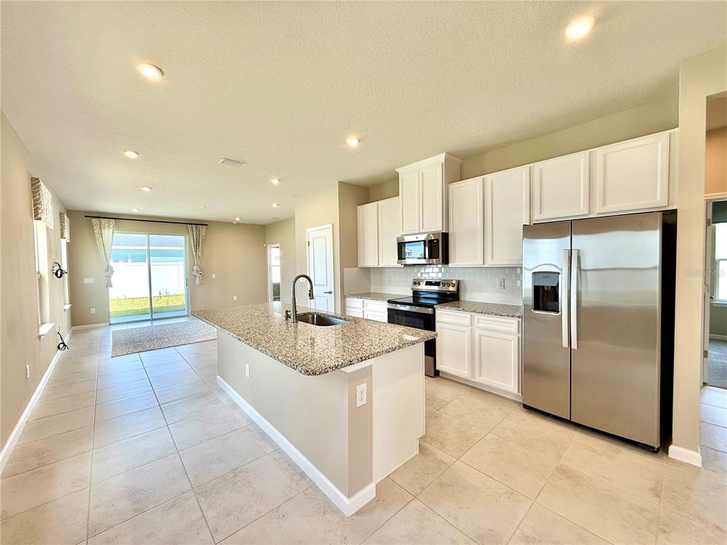 2467 White Ladyfish Road Wimauma, FL 33598 - Photo 5 of 30