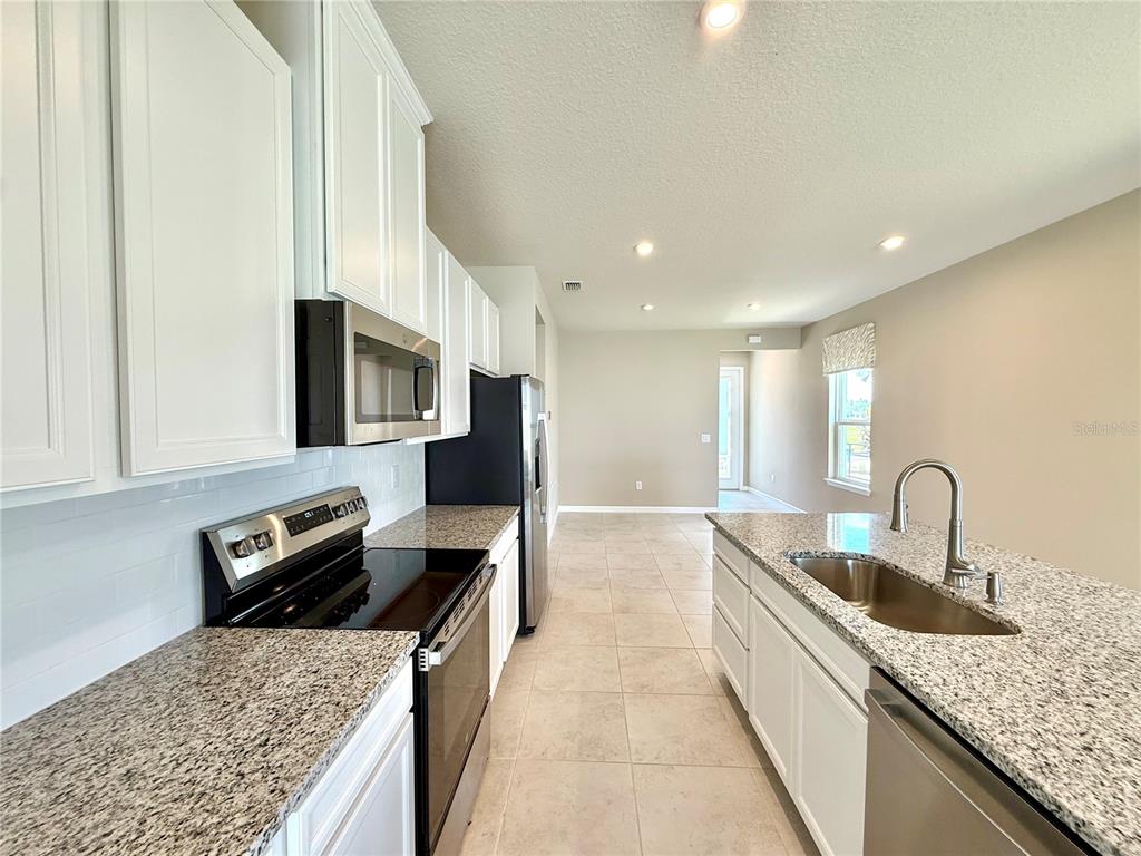 2467 White Ladyfish Road Wimauma, FL 33598 - Photo 6 of 30