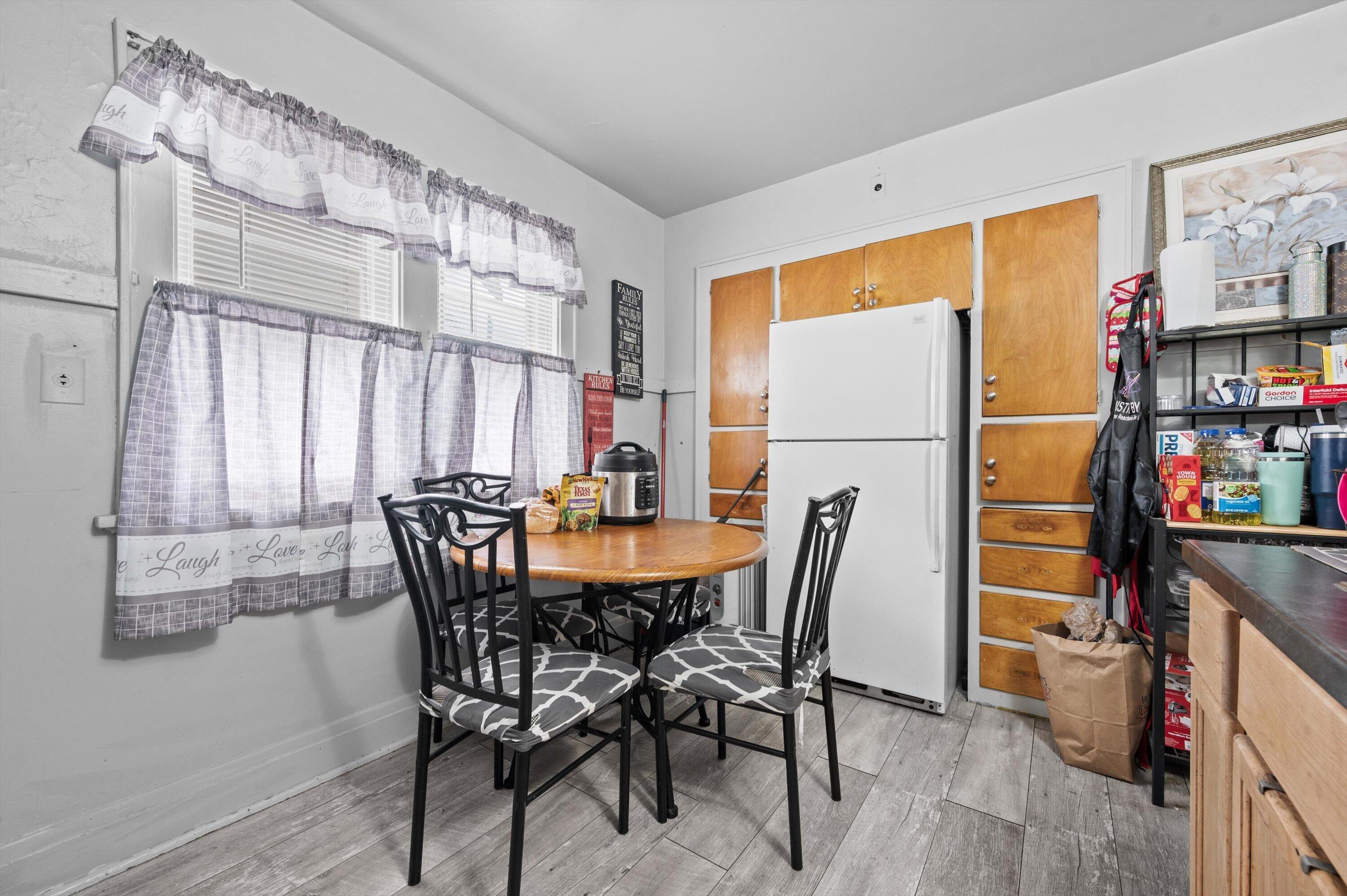 3833 North 25th Street Milwaukee, WI 53206 - Photo 10 of 24 Kitchen