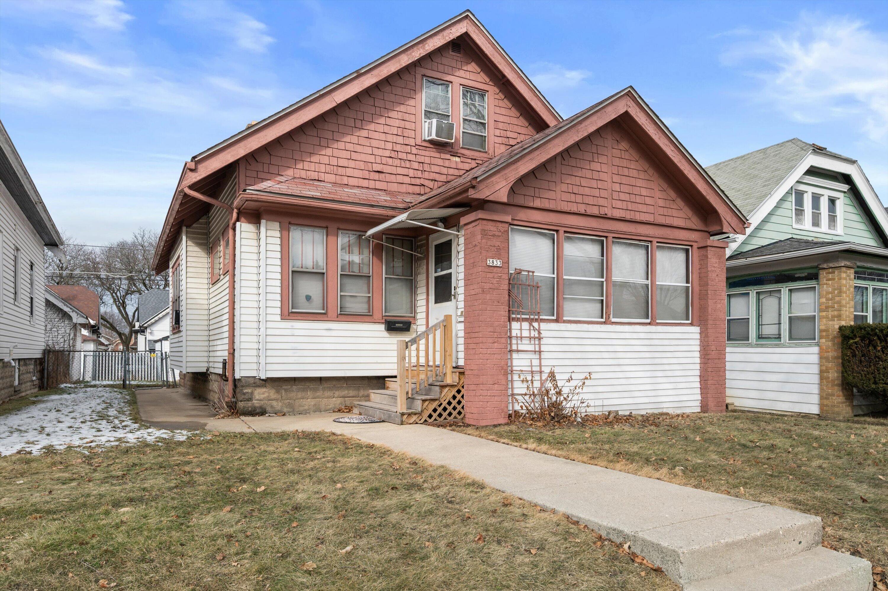 3833 North 25th Street Milwaukee, WI 53206 - Photo 5 of 24 Front Entrance w/Attached Porch