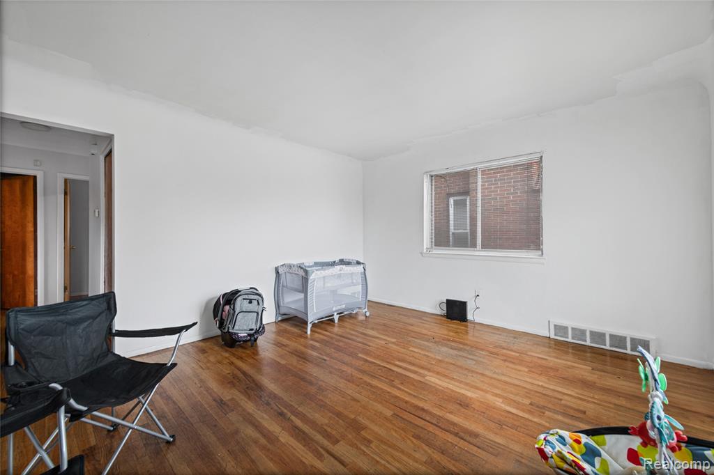 12901 Visger Street Detroit, MI 48217 - Photo 5 of 20