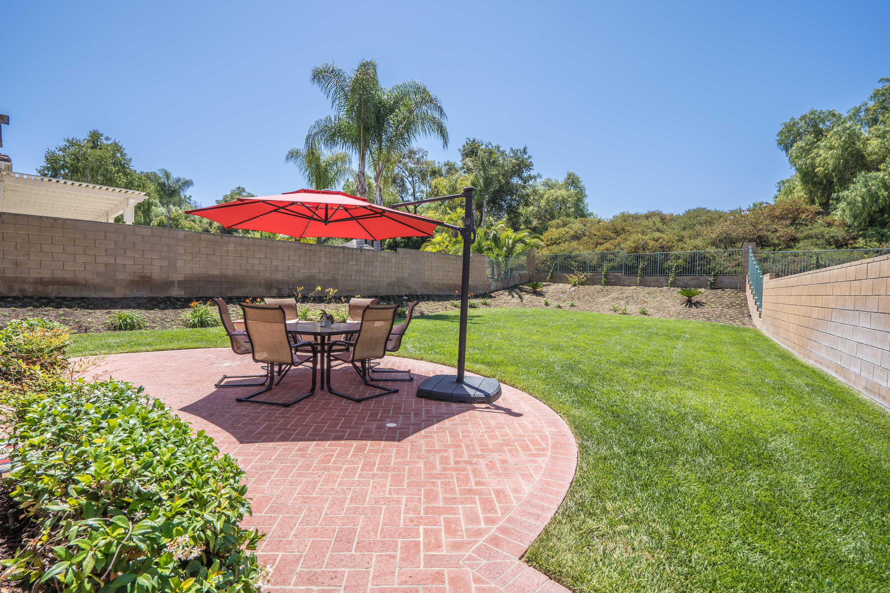 3931 Sunsetridge Road Moorpark, CA 93021 - Photo 23 of 36 an outdoor space with furniture and garden