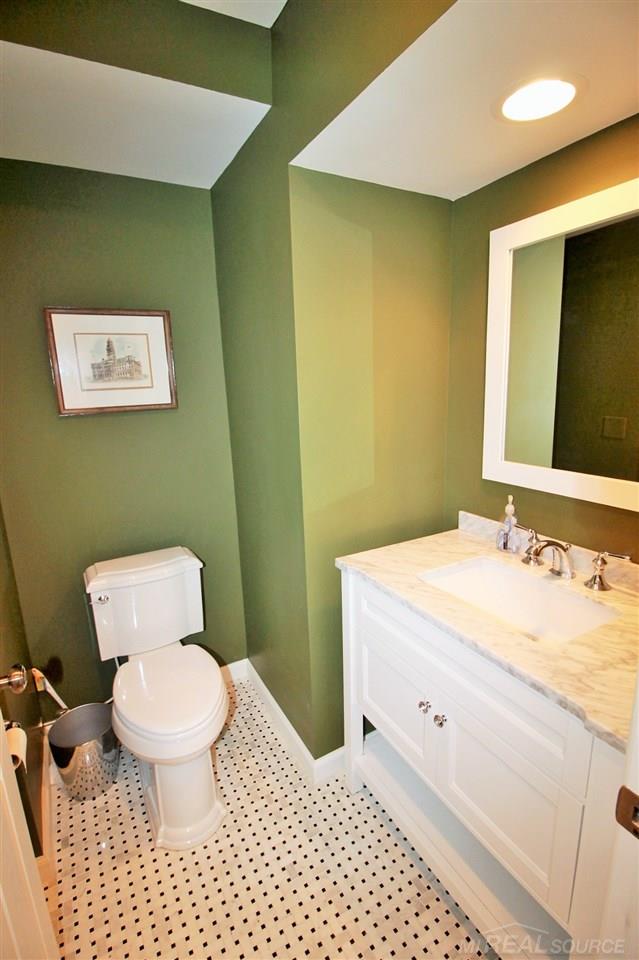945 Trombley Road Grosse Pointe Park, MI 48230 - Photo 29 of 62