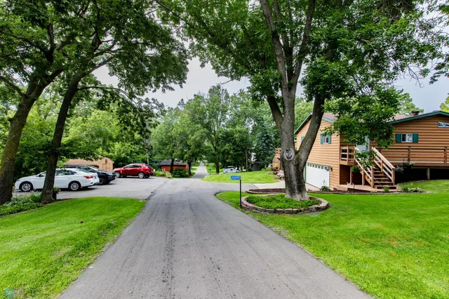 $889,000 | 24295 Matson Point Trail, Pelican Rapids, MN 56572