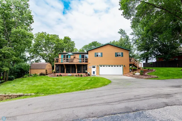 $889,000 | 24295 Matson Point Trail, Pelican Rapids, MN 56572