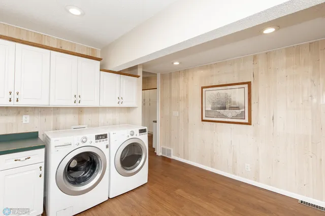 $889,000 | 24295 Matson Point Trail, Pelican Rapids, MN 56572