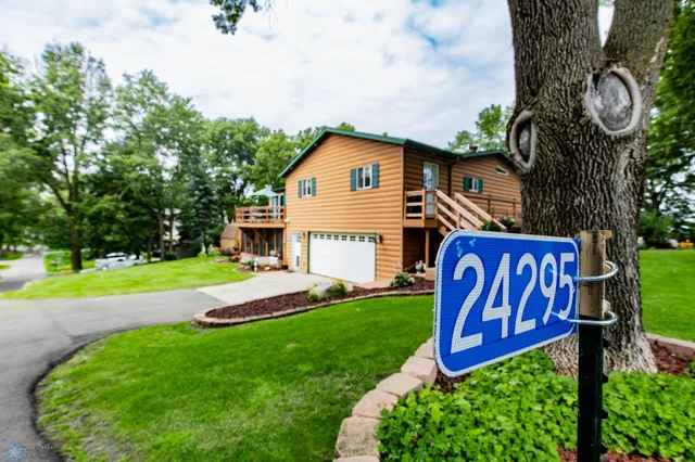 $889,000 | 24295 Matson Point Trail, Pelican Rapids, MN 56572