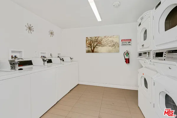 $2,275 | 4136 Grand View Boulevard, Unit 4, Los Angeles, CA 90066