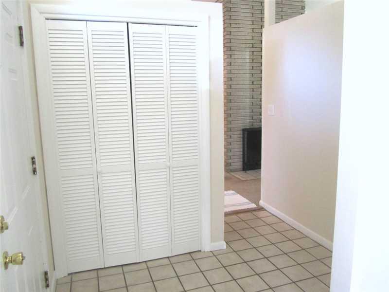 1502 Rocky Ford Road Columbus, IN 47203 - Photo 14 of 23 Gallery Image 14