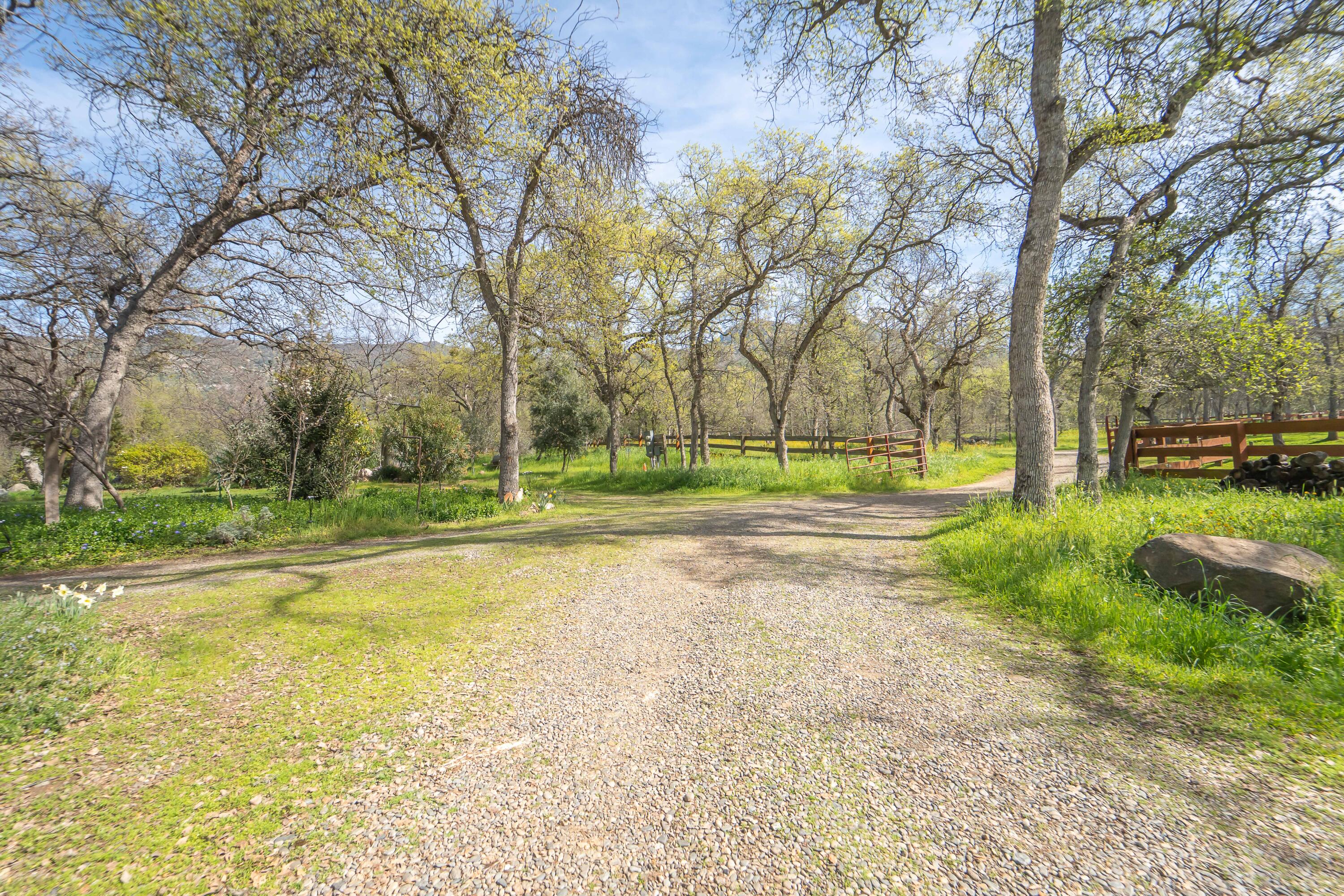 44294 Sequoia Oaks Drive Three Rivers, CA 93271 - Photo 105 of 118 -