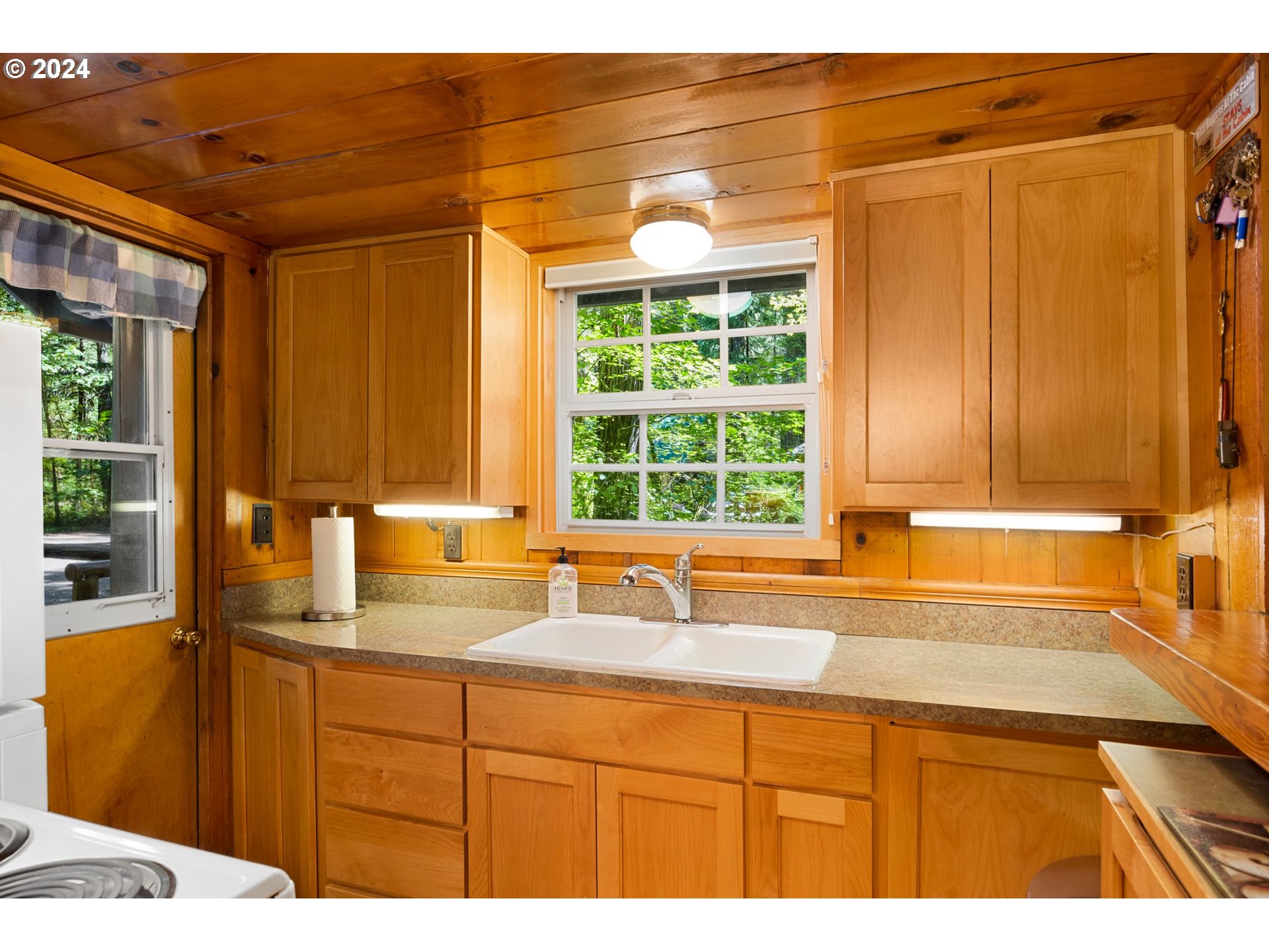 57096 North Bank Road, Unit 6 Blue River, OR 97413 - Photo 6 of 41 Gallery Image 6