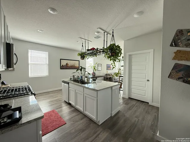 $1,745 | 5415 Tourmaline Loop, San Antonio, TX 78222