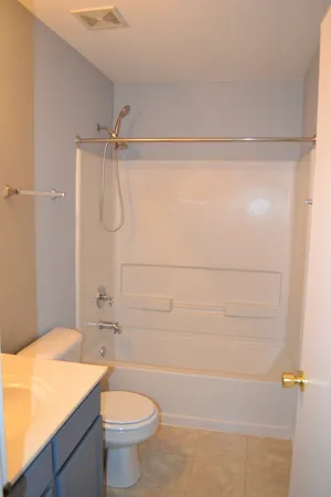 $2,400 | 169 Springbrook Trail South, Oswego, IL 60543