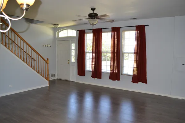 $2,400 | 169 Springbrook Trail South, Oswego, IL 60543